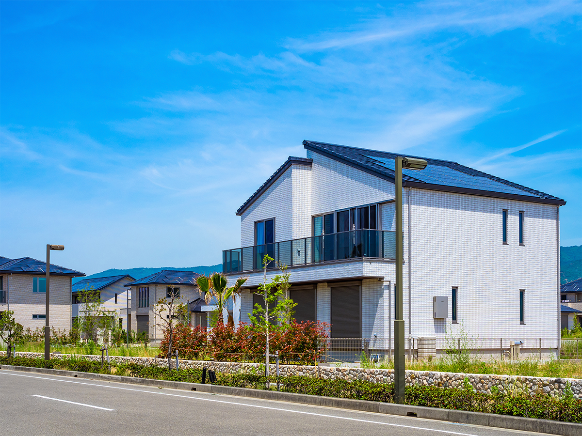 久喜市の補助金を活用して災害に備える<br />
太陽光発電システムをお得に設置!<br />